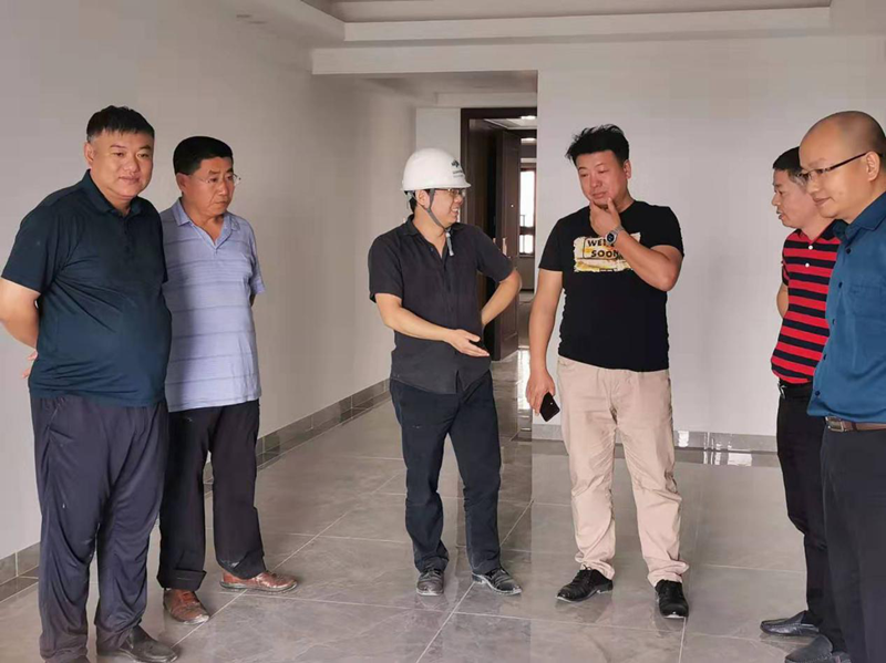 9.南山总公司对装饰公司举行考察.png