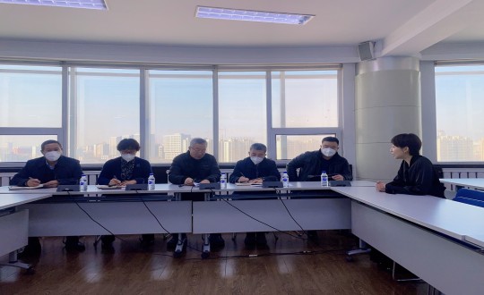 3向阳区人大常委会副主任韩希光一行莅临5001拉斯维加斯集团视察调研_副本.jpg