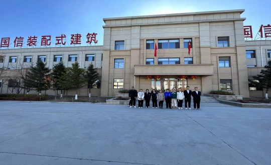 11.长春修建学院应届生来到装配式总公司旅行面试（资助处置惩罚下照片，，，，凸显人物）_副本.jpg