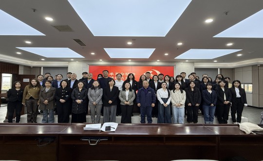 2024年10月18日，，，，集团党委联合长发担保党支部加入了由向阳区党群效劳中心开展的“传承革命精神 赓续红色血脉”公益党课_副本.jpg